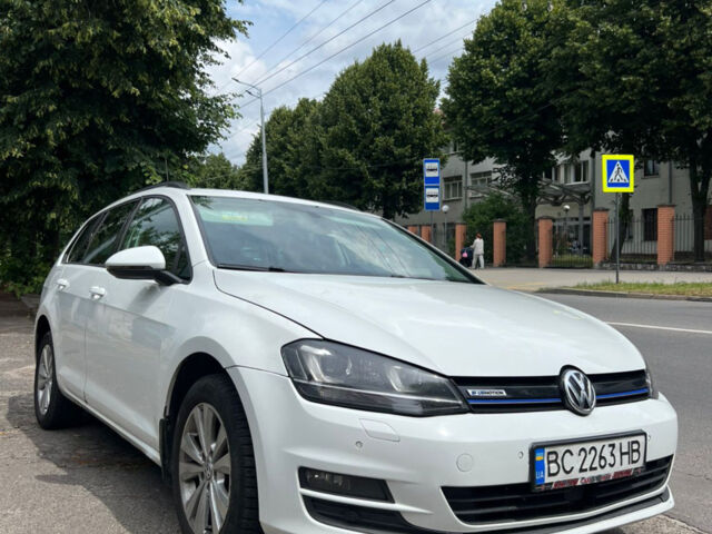 Белый Фольксваген Гольф, объемом двигателя 1.4 л и пробегом 345 тыс. км за 7500 $, фото 1 на Automoto.ua
