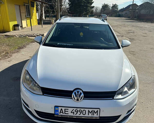 Белый Фольксваген Гольф, объемом двигателя 1.6 л и пробегом 203 тыс. км за 10500 $, фото 1 на Automoto.ua