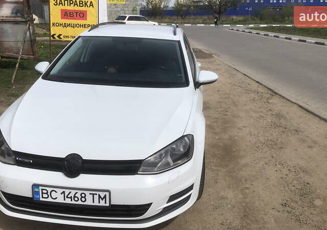 Белый Фольксваген Гольф, объемом двигателя 1.4 л и пробегом 274 тыс. км за 7990 $, фото 1 на Automoto.ua
