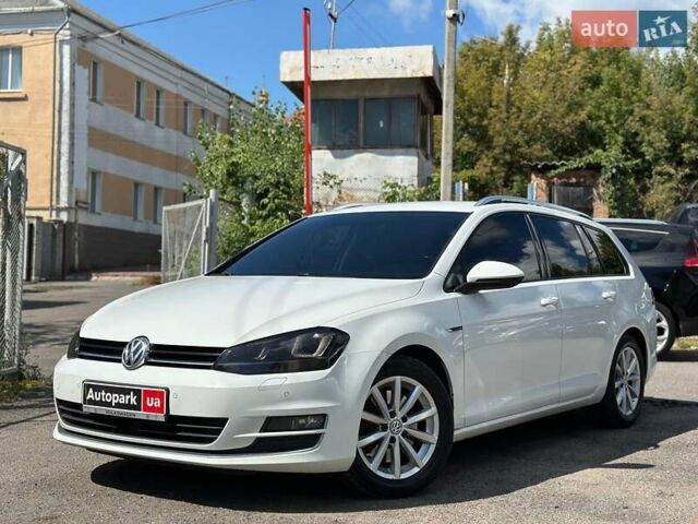 Белый Фольксваген Гольф, объемом двигателя 1.6 л и пробегом 262 тыс. км за 10480 $, фото 1 на Automoto.ua