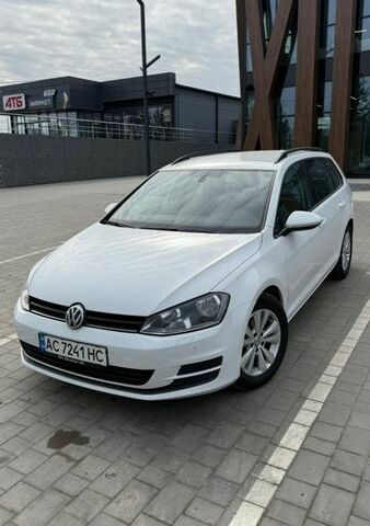 Белый Фольксваген Гольф, объемом двигателя 1.6 л и пробегом 316 тыс. км за 10500 $, фото 1 на Automoto.ua