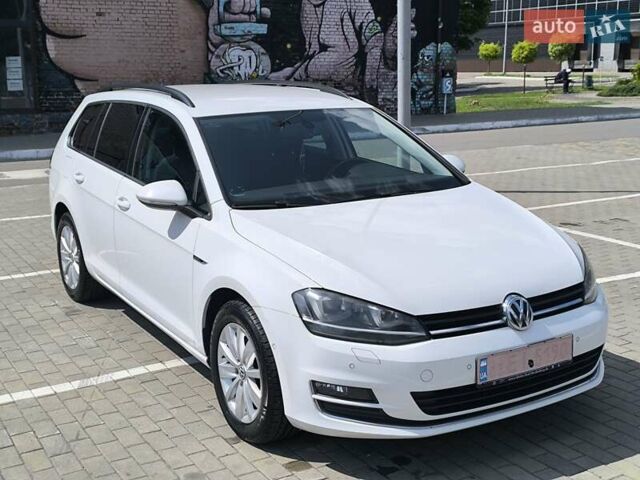 Белый Фольксваген Гольф, объемом двигателя 1.6 л и пробегом 279 тыс. км за 10500 $, фото 1 на Automoto.ua