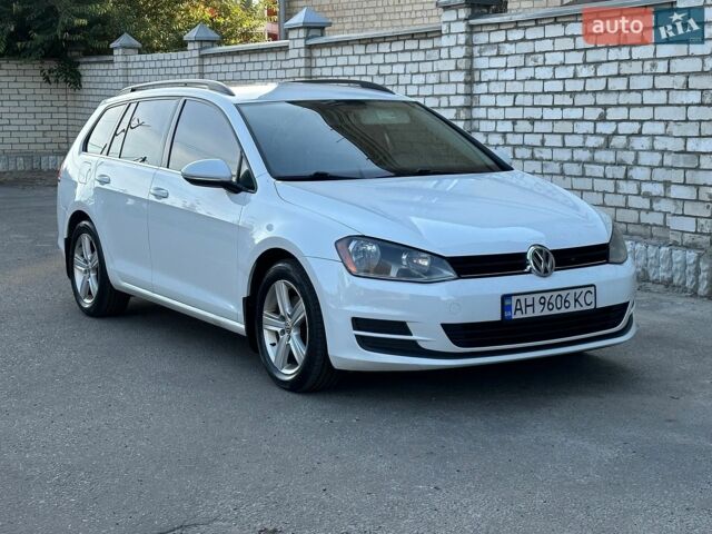 Белый Фольксваген Гольф, объемом двигателя 1.97 л и пробегом 276 тыс. км за 9999 $, фото 1 на Automoto.ua