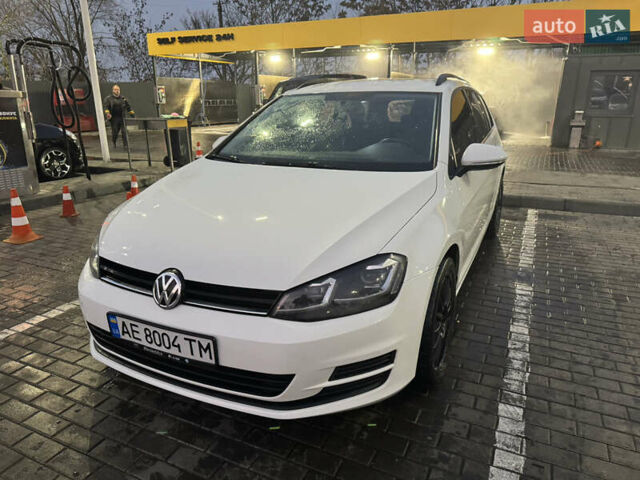 Белый Фольксваген Гольф, объемом двигателя 2 л и пробегом 172 тыс. км за 14000 $, фото 1 на Automoto.ua