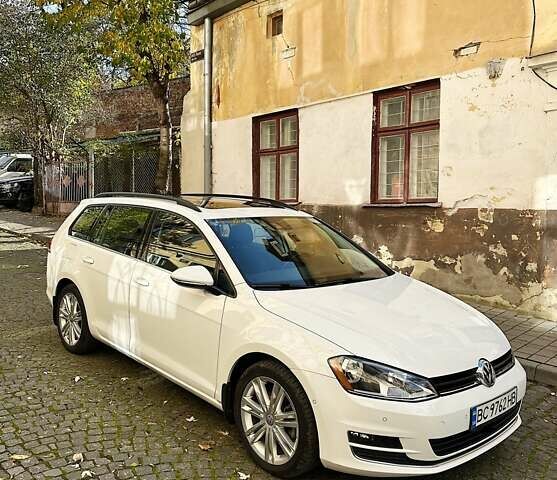 Белый Фольксваген Гольф, объемом двигателя 1.97 л и пробегом 53 тыс. км за 16000 $, фото 1 на Automoto.ua