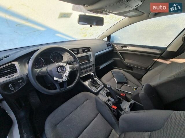 Белый Фольксваген Гольф, объемом двигателя 1.8 л и пробегом 112 тыс. км за 9499 $, фото 1 на Automoto.ua