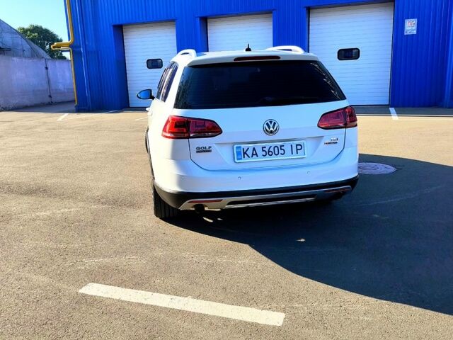 Білий Фольксваген Гольф, об'ємом двигуна 1.8 л та пробігом 138 тис. км за 12300 $, фото 1 на Automoto.ua