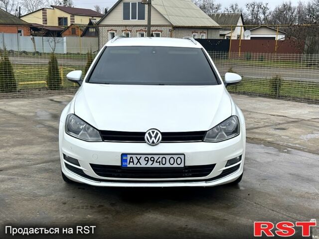 Белый Фольксваген Гольф, объемом двигателя 1.6 л и пробегом 290 тыс. км за 12000 $, фото 1 на Automoto.ua