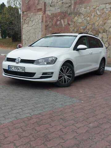 Белый Фольксваген Гольф, объемом двигателя 1.6 л и пробегом 225 тыс. км за 11800 $, фото 1 на Automoto.ua