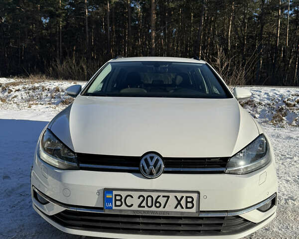 Білий Фольксваген Гольф, об'ємом двигуна 1.6 л та пробігом 250 тис. км за 12999 $, фото 1 на Automoto.ua