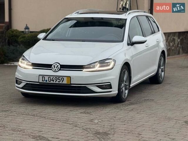 Білий Фольксваген Гольф, об'ємом двигуна 1.6 л та пробігом 224 тис. км за 14550 $, фото 1 на Automoto.ua