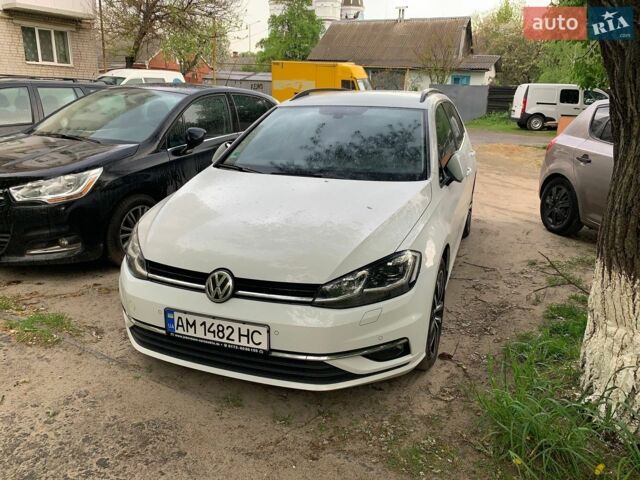 Білий Фольксваген Гольф, об'ємом двигуна 1.97 л та пробігом 213 тис. км за 15000 $, фото 1 на Automoto.ua