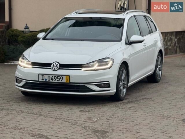 Білий Фольксваген Гольф, об'ємом двигуна 1.6 л та пробігом 230 тис. км за 14550 $, фото 1 на Automoto.ua