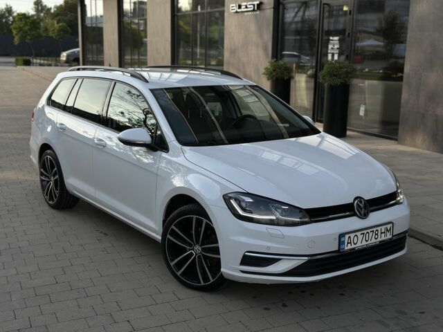 Білий Фольксваген Гольф, об'ємом двигуна 2 л та пробігом 280 тис. км за 14300 $, фото 1 на Automoto.ua