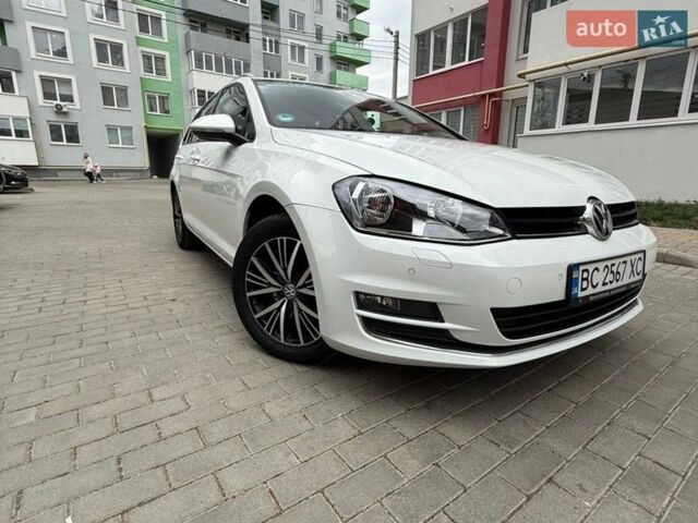 Білий Фольксваген Гольф, об'ємом двигуна 1.6 л та пробігом 220 тис. км за 12800 $, фото 1 на Automoto.ua