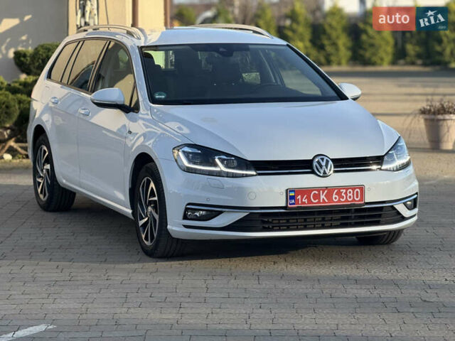 Белый Фольксваген Гольф, объемом двигателя 1.6 л и пробегом 166 тыс. км за 14250 $, фото 1 на Automoto.ua