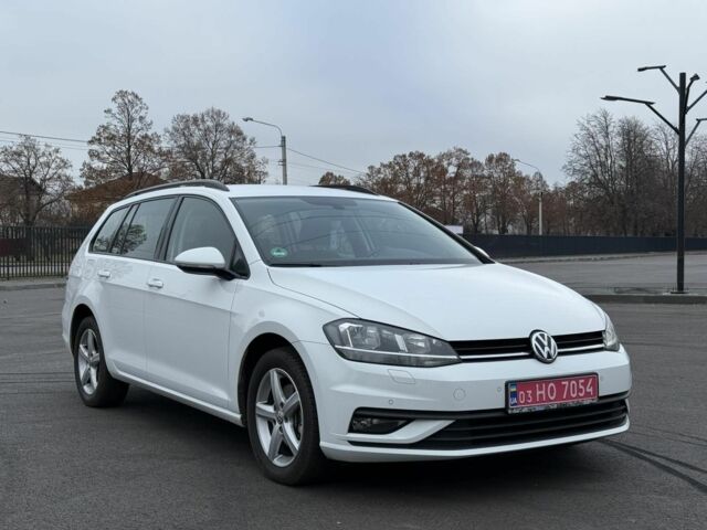 Белый Фольксваген Гольф, объемом двигателя 0 л и пробегом 273 тыс. км за 12900 $, фото 1 на Automoto.ua