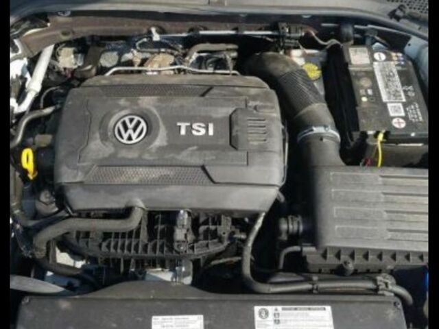 Белый Фольксваген Гольф, объемом двигателя 0 л и пробегом 110 тыс. км за 16000 $, фото 1 на Automoto.ua