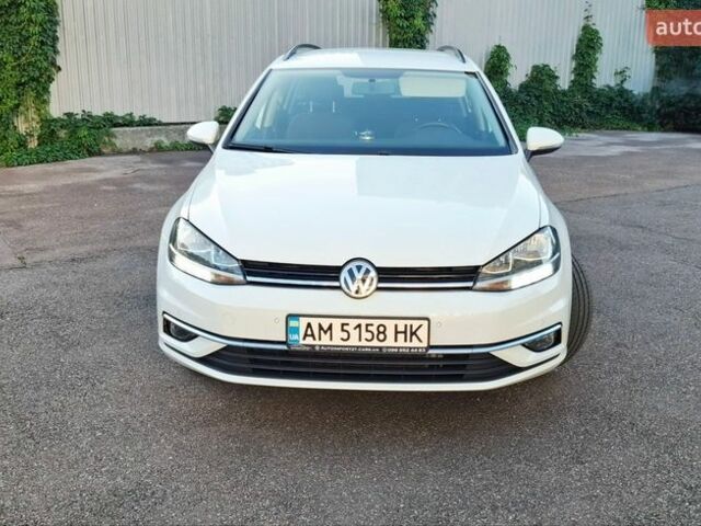 Белый Фольксваген Гольф, объемом двигателя 1.6 л и пробегом 165 тыс. км за 14100 $, фото 1 на Automoto.ua
