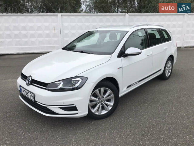 Білий Фольксваген Гольф, об'ємом двигуна 1.8 л та пробігом 136 тис. км за 15700 $, фото 1 на Automoto.ua