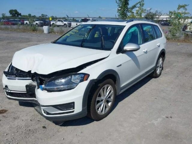 Белый Фольксваген Гольф, объемом двигателя 1.8 л и пробегом 68 тыс. км за 9700 $, фото 1 на Automoto.ua