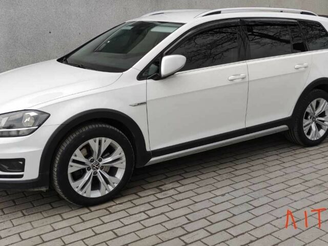 Білий Фольксваген Гольф, об'ємом двигуна 2 л та пробігом 212 тис. км за 22000 $, фото 1 на Automoto.ua