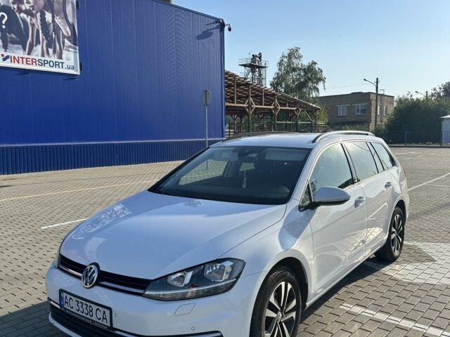 Білий Фольксваген Гольф, об'ємом двигуна 1.6 л та пробігом 222 тис. км за 12900 $, фото 1 на Automoto.ua