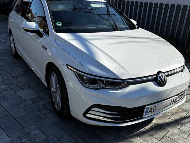 Белый Фольксваген Гольф, объемом двигателя 2 л и пробегом 265 тыс. км за 21500 $, фото 1 на Automoto.ua