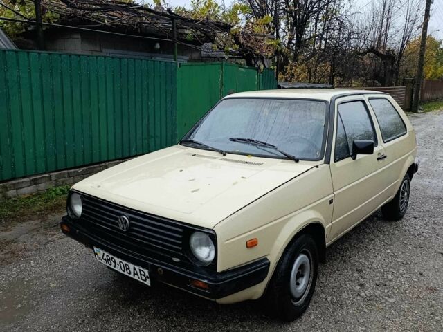 Фольксваген Гольф 1984 у Кам'янське (Дніпродзержинськ) на Automoto.ua Бежевий Фольксваген Гольф, об'ємом двигуна 0 л та пробігом 60 тис. км за 1100 $, фото 1 на Automoto.ua