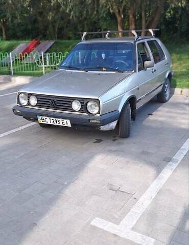 Бежевый Фольксваген Гольф, объемом двигателя 1.59 л и пробегом 100 тыс. км за 1100 $, фото 1 на Automoto.ua