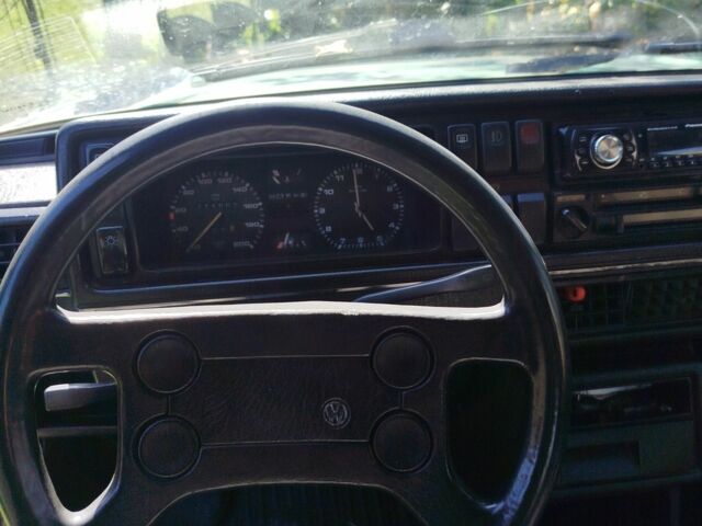 Бежевый Фольксваген Гольф, объемом двигателя 1.6 л и пробегом 376 тыс. км за 1050 $, фото 1 на Automoto.ua