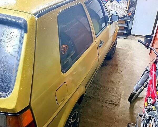 Бежевый Фольксваген Гольф, объемом двигателя 1.6 л и пробегом 293 тыс. км за 1850 $, фото 1 на Automoto.ua