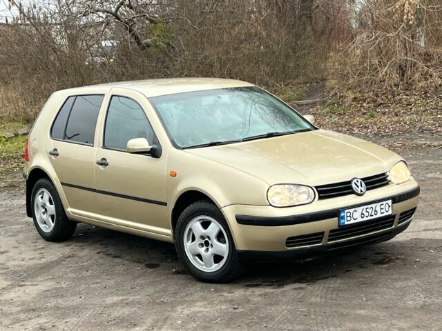 Бежевый Фольксваген Гольф, объемом двигателя 1.6 л и пробегом 292 тыс. км за 2950 $, фото 1 на Automoto.ua