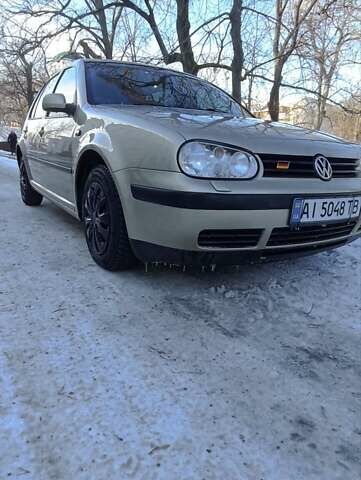 Бежевый Фольксваген Гольф, объемом двигателя 1.6 л и пробегом 262 тыс. км за 4100 $, фото 1 на Automoto.ua