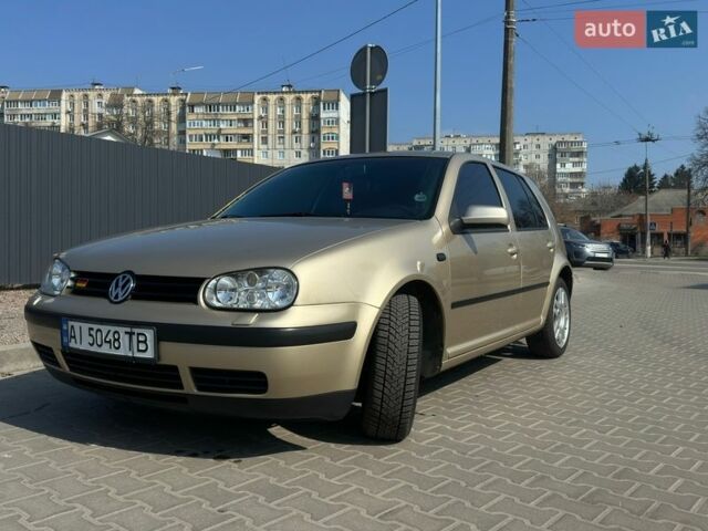 Бежевый Фольксваген Гольф, объемом двигателя 1.6 л и пробегом 268 тыс. км за 4200 $, фото 1 на Automoto.ua