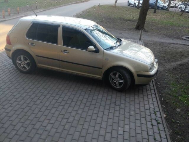 Бежевий Фольксваген Гольф, об'ємом двигуна 1.6 л та пробігом 235 тис. км за 4003 $, фото 1 на Automoto.ua