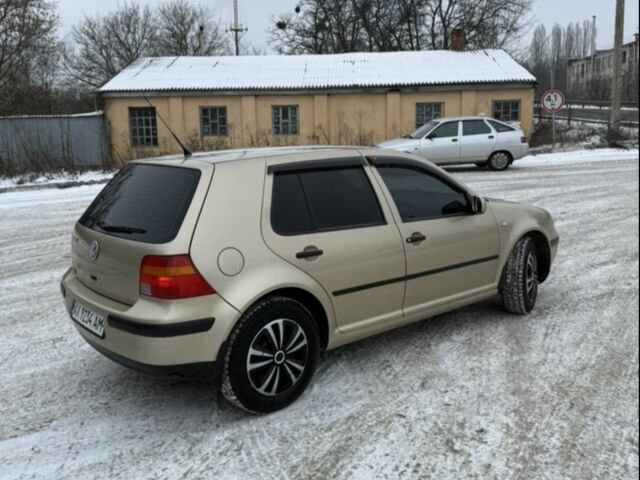Бежевий Фольксваген Гольф, об'ємом двигуна 1.4 л та пробігом 235 тис. км за 1819 $, фото 1 на Automoto.ua