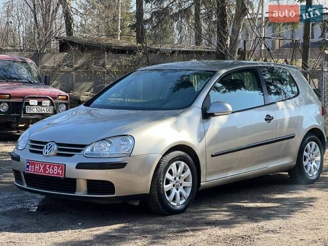 Бежевый Фольксваген Гольф, объемом двигателя 1.6 л и пробегом 193 тыс. км за 5400 $, фото 1 на Automoto.ua