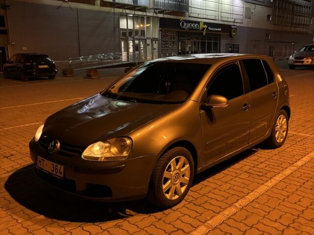 Бежевый Фольксваген Гольф, объемом двигателя 1.6 л и пробегом 266 тыс. км за 2500 $, фото 1 на Automoto.ua