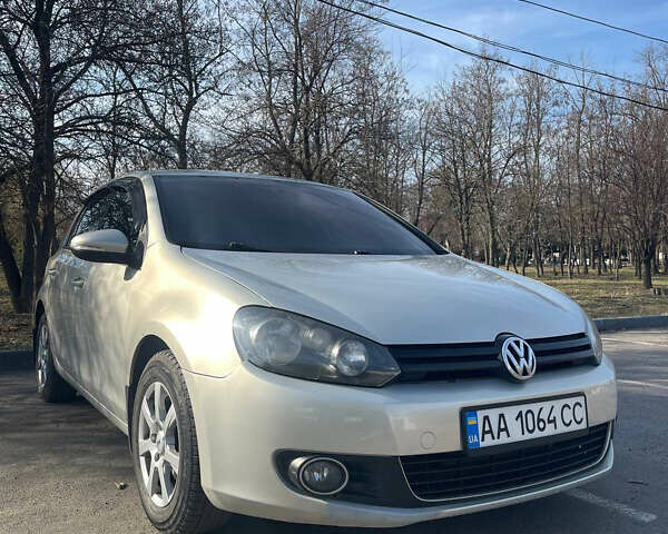 Бежевый Фольксваген Гольф, объемом двигателя 1.4 л и пробегом 213 тыс. км за 7000 $, фото 1 на Automoto.ua