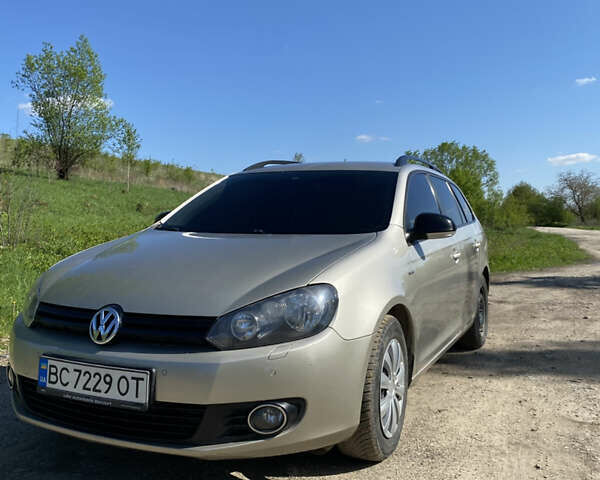 Бежевый Фольксваген Гольф, объемом двигателя 1.6 л и пробегом 260 тыс. км за 7500 $, фото 1 на Automoto.ua