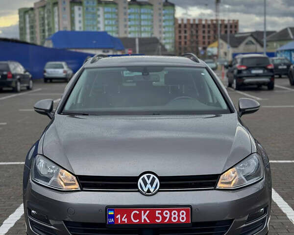 Бежевый Фольксваген Гольф, объемом двигателя 1.6 л и пробегом 215 тыс. км за 11300 $, фото 1 на Automoto.ua