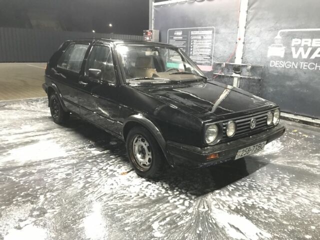 Чорний Фольксваген Гольф, об'ємом двигуна 1.8 л та пробігом 370 тис. км за 1000 $, фото 1 на Automoto.ua