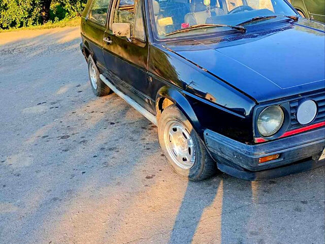Черный Фольксваген Гольф, объемом двигателя 1.6 л и пробегом 250 тыс. км за 850 $, фото 1 на Automoto.ua