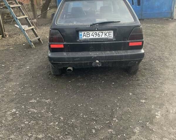 Черный Фольксваген Гольф, объемом двигателя 1.6 л и пробегом 270 тыс. км за 900 $, фото 1 на Automoto.ua