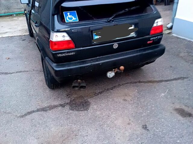 Черный Фольксваген Гольф, объемом двигателя 1.8 л и пробегом 1000 тыс. км за 1500 $, фото 1 на Automoto.ua