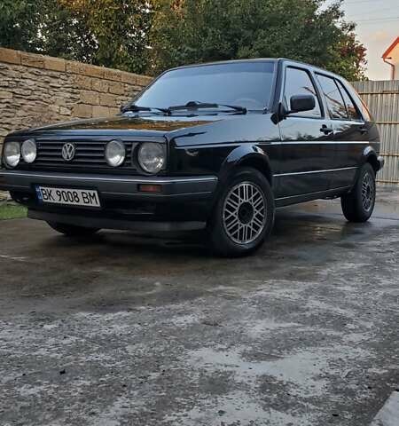 Черный Фольксваген Гольф, объемом двигателя 1.27 л и пробегом 485 тыс. км за 2100 $, фото 1 на Automoto.ua