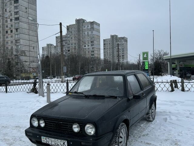 Черный Фольксваген Гольф, объемом двигателя 1.6 л и пробегом 111 тыс. км за 902 $, фото 1 на Automoto.ua