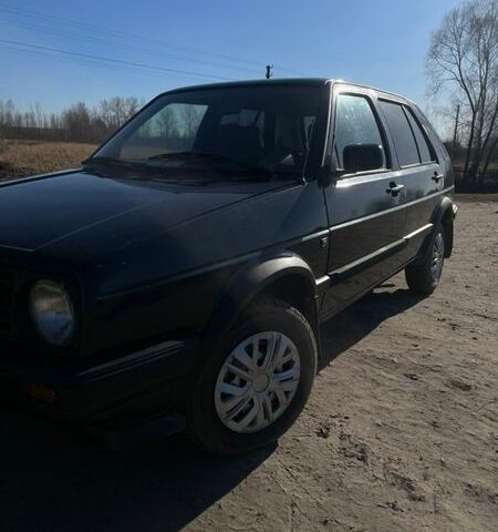 Черный Фольксваген Гольф, объемом двигателя 1.6 л и пробегом 200 тыс. км за 1599 $, фото 1 на Automoto.ua