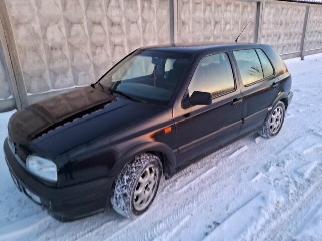 Черный Фольксваген Гольф, объемом двигателя 0 л и пробегом 130 тыс. км за 1200 $, фото 1 на Automoto.ua